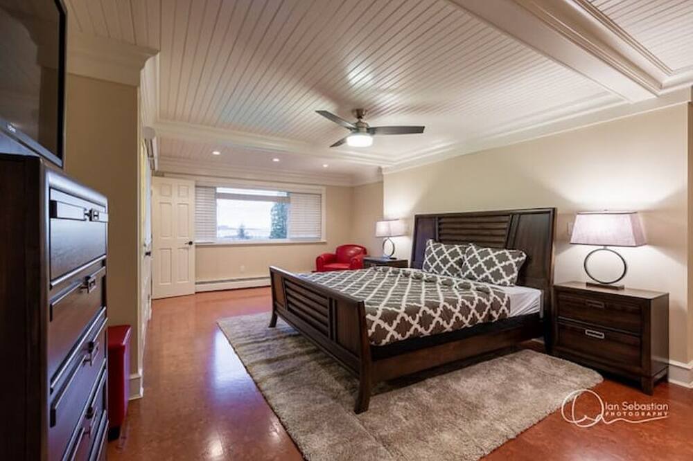 Photo of Bedroom in Newton