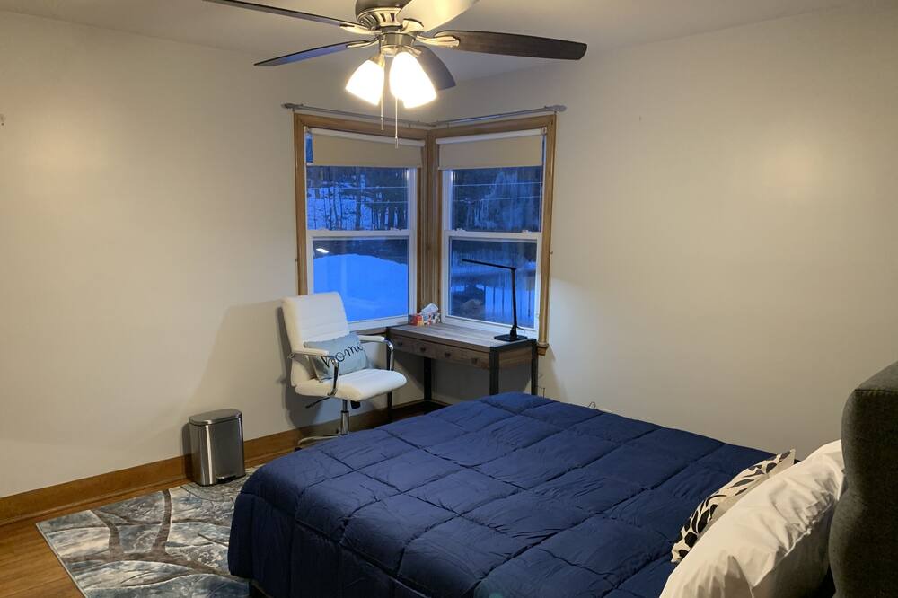 Photo of Bedroom in Grand Lake