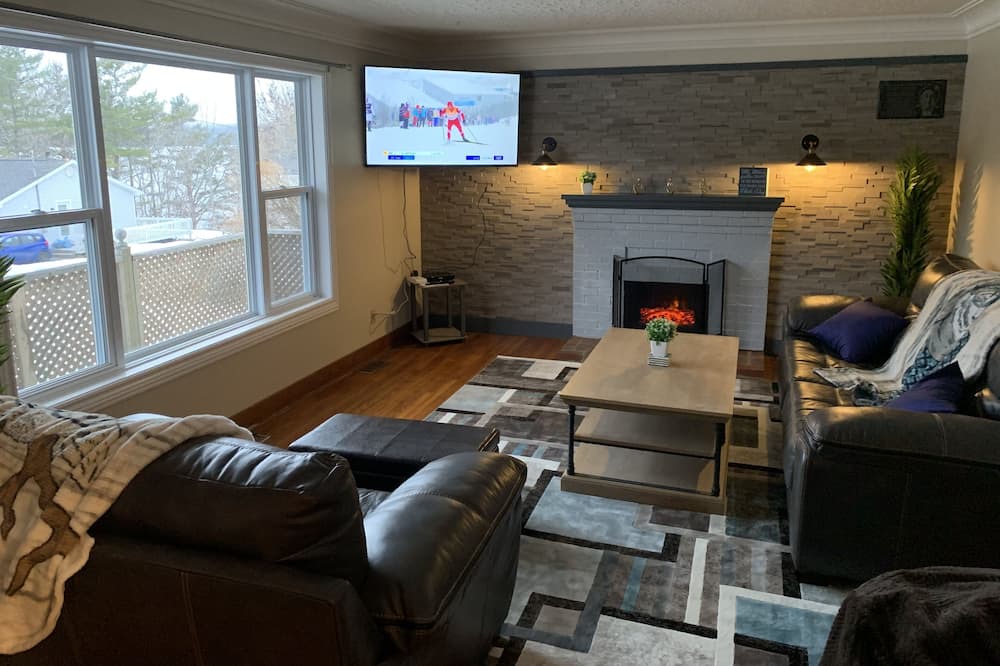 Photo of Livingroom in Grand Lake