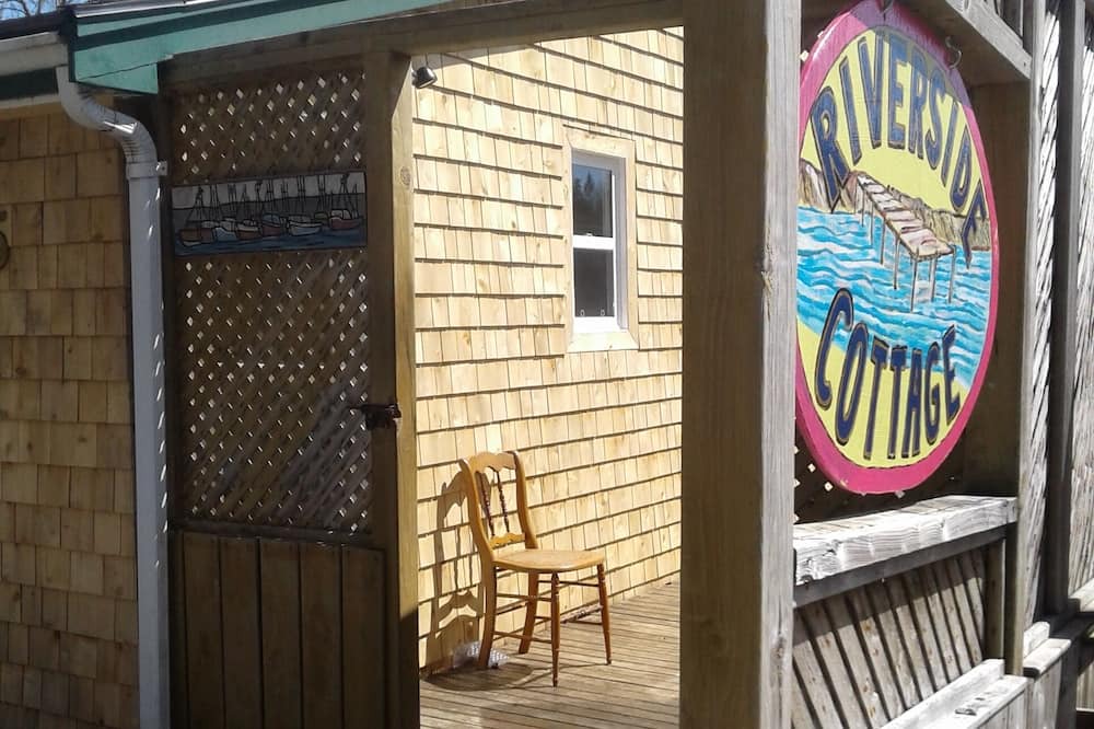 Photo of Outdoor in Boutiliers Point