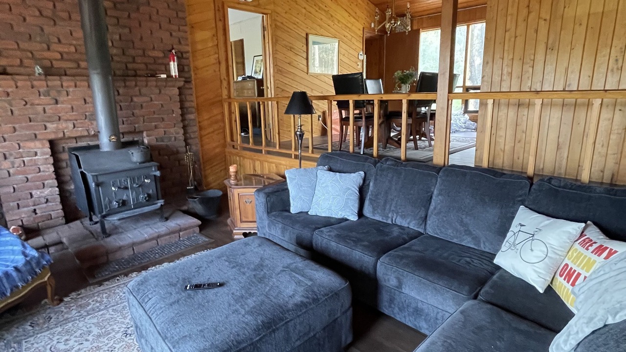 Photo of Livingroom in Gravenhurst