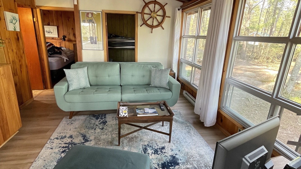 Photo of Livingroom in Gravenhurst