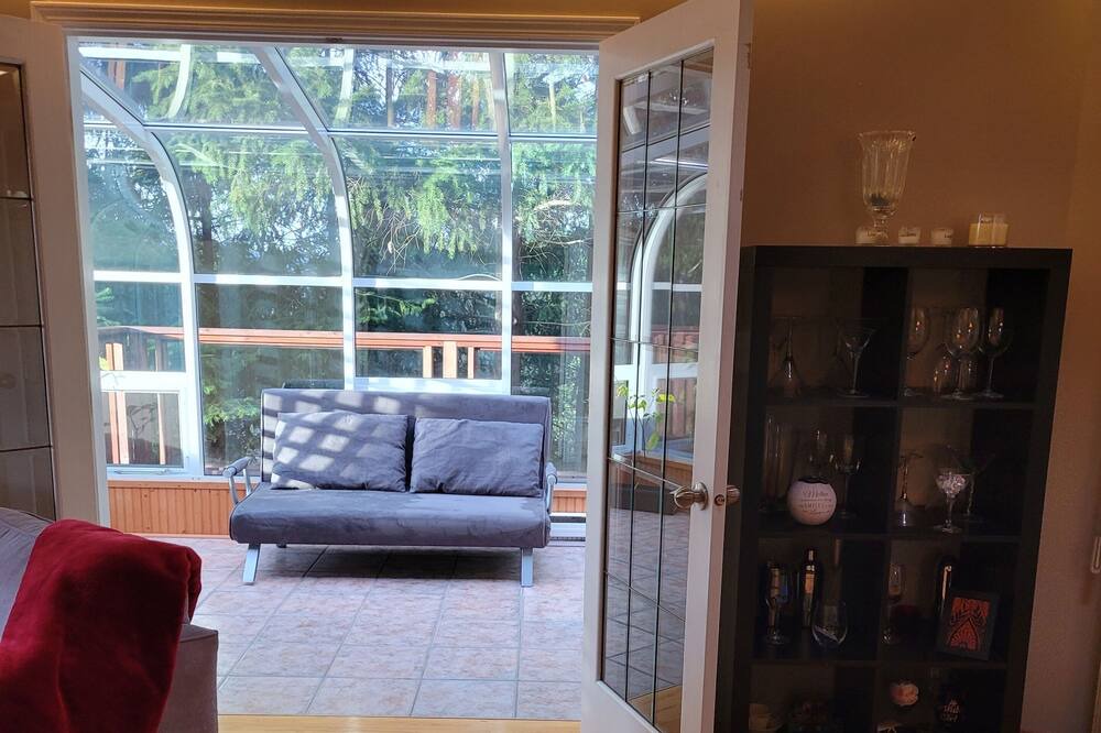 Photo of Livingroom in North Cowichan