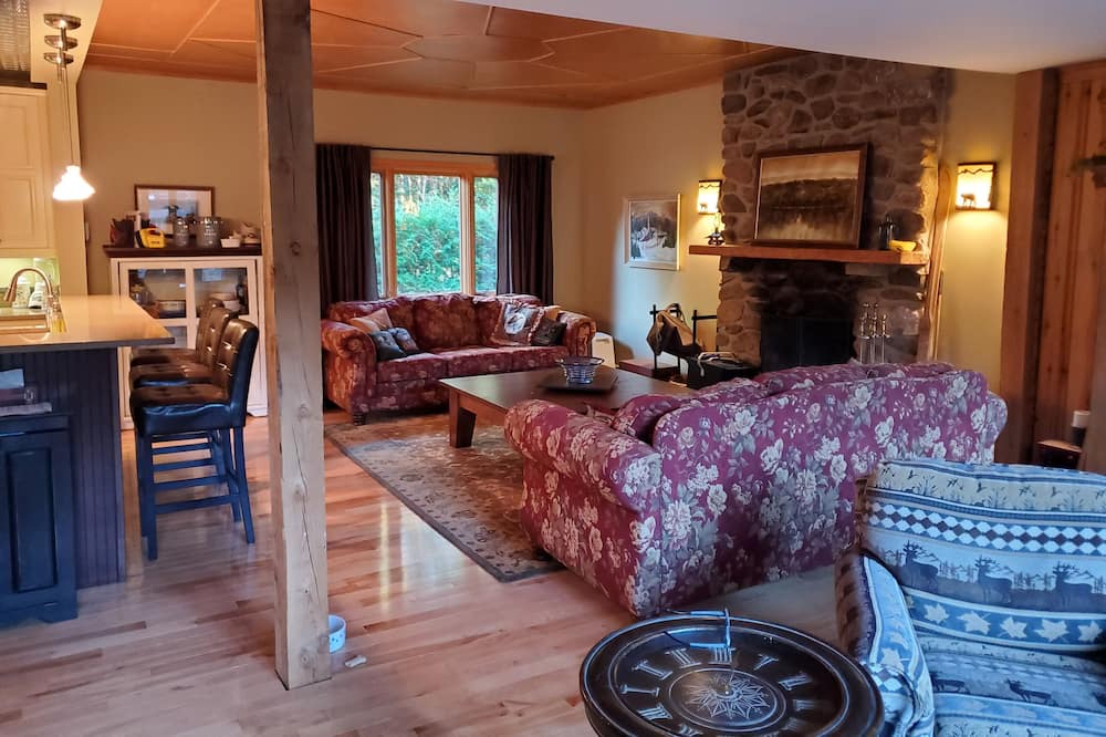 Photo of Livingroom in Mont-Tremblant