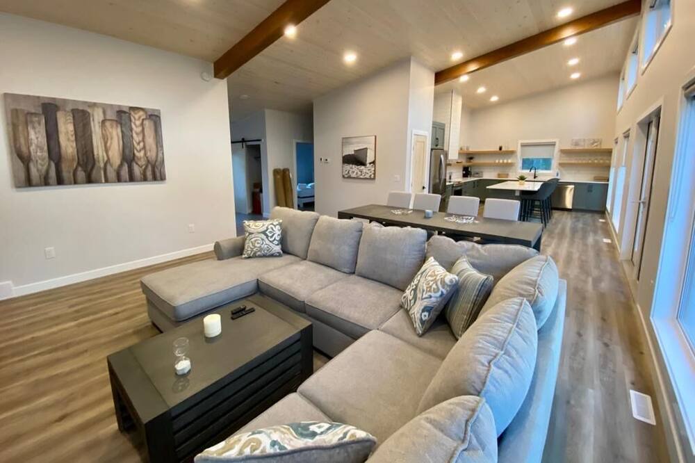 Photo of Livingroom in Wasagaming