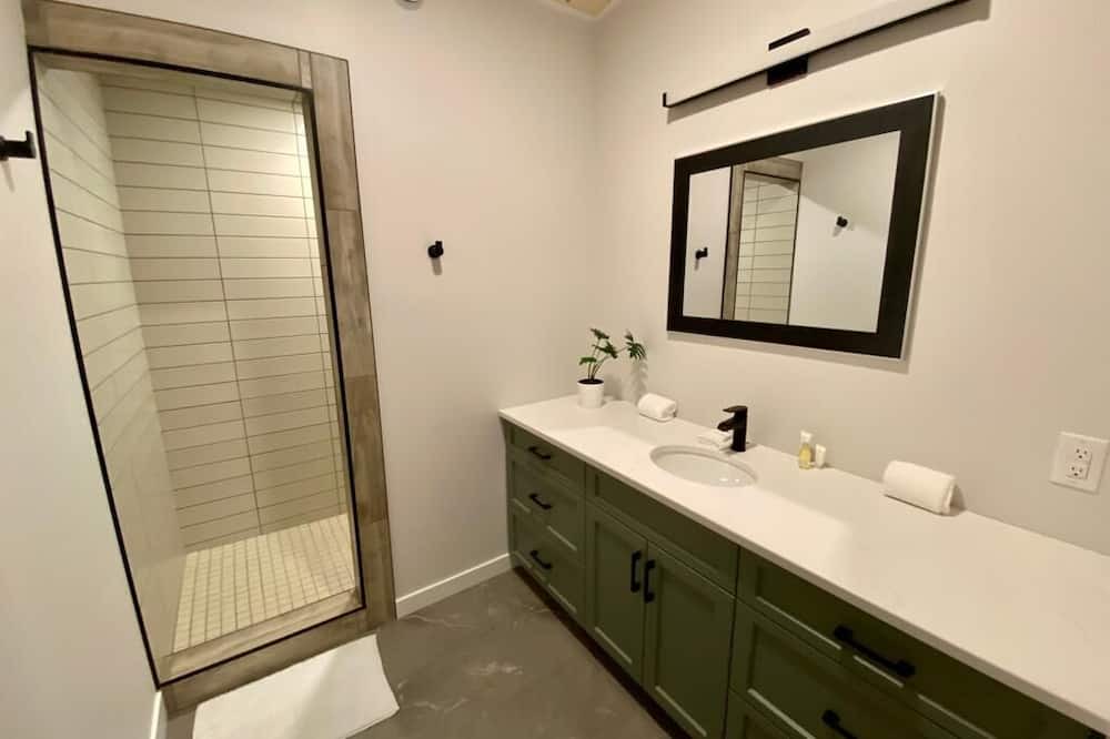 Photo of Bathroom in Wasagaming