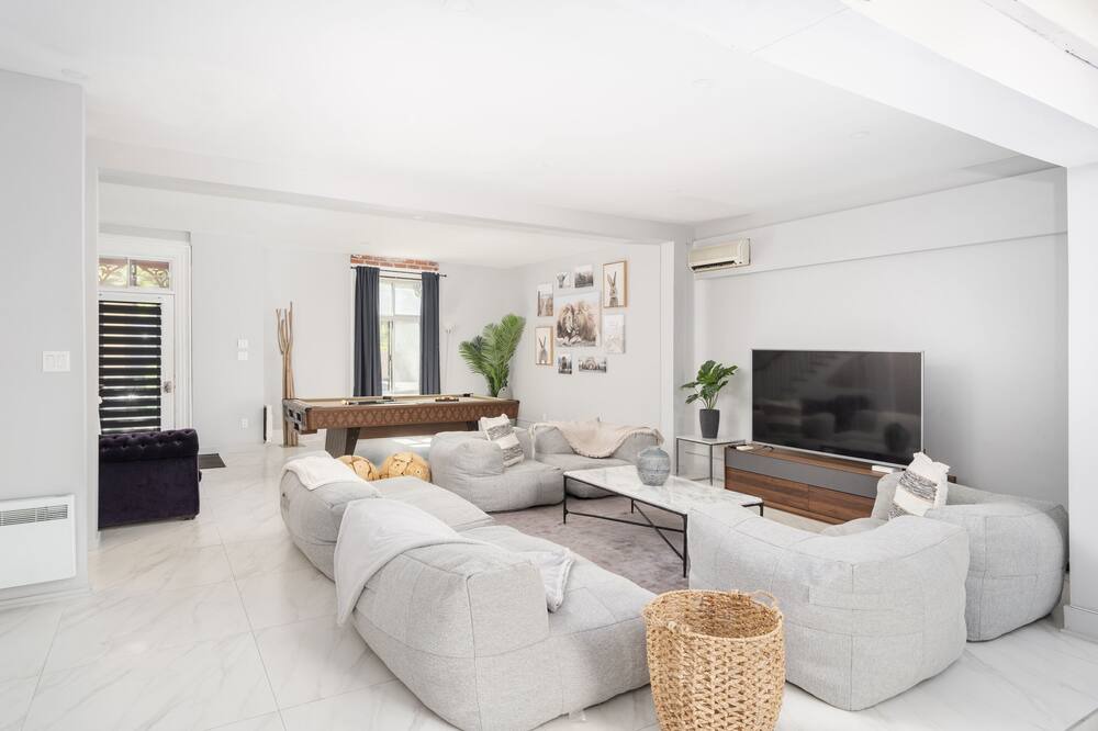 Photo of Livingroom in Quartier des Spectacles