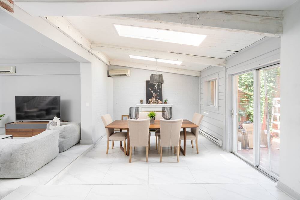 Photo of Kitchen in Quartier des Spectacles