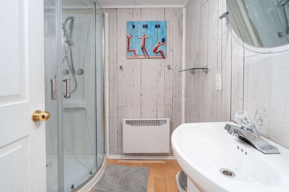Photo of Bathroom in Quartier des Spectacles