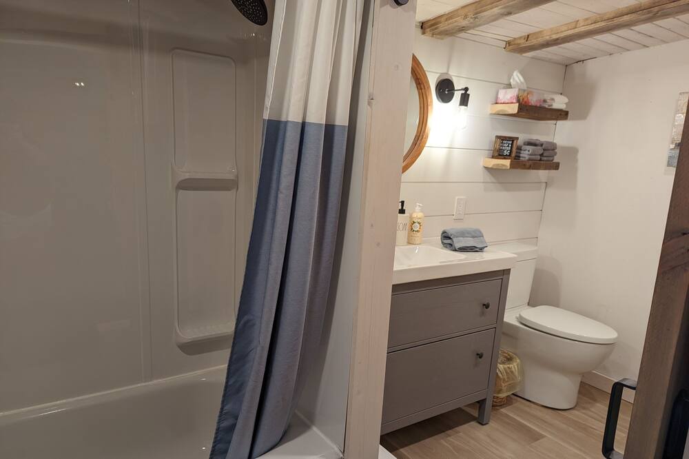 Photo of Bathroom in Winnipeg Beach