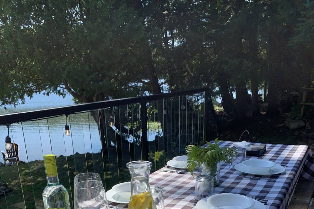 Photo of Patio Balcony in Grenville-sur-la-Rouge