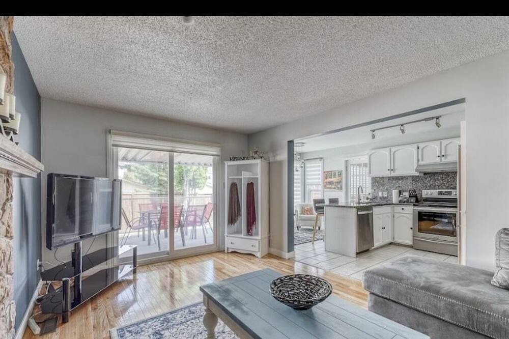 Photo of Livingroom in Southwest Calgary