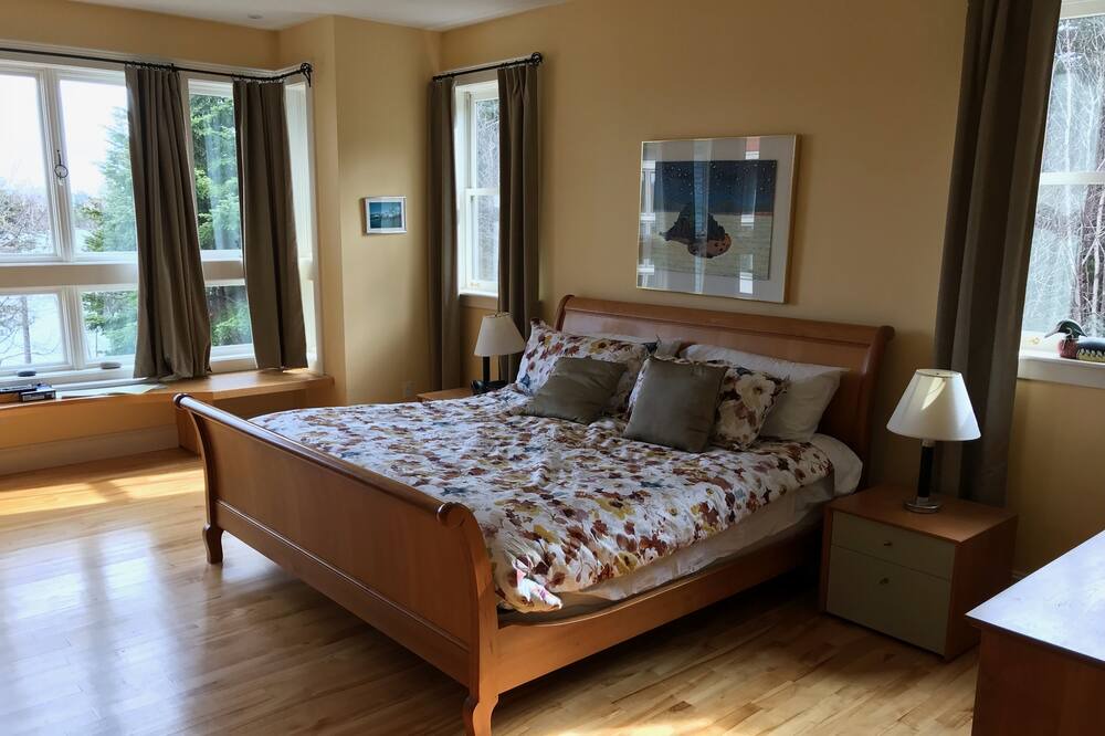 Photo of Bedroom in Terra Nova