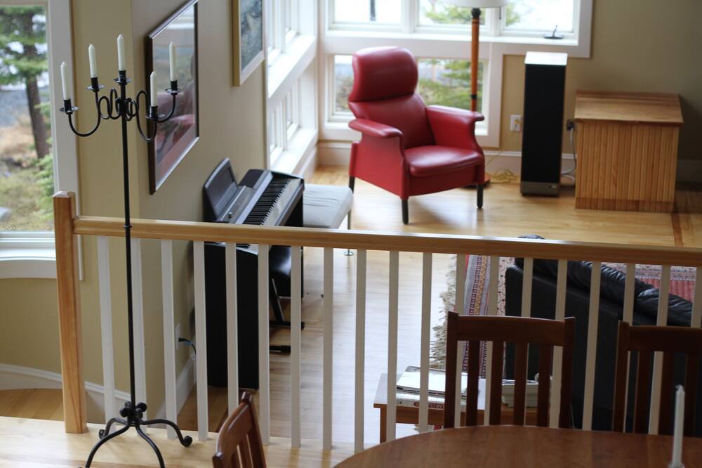 Photo of Livingroom in Terra Nova