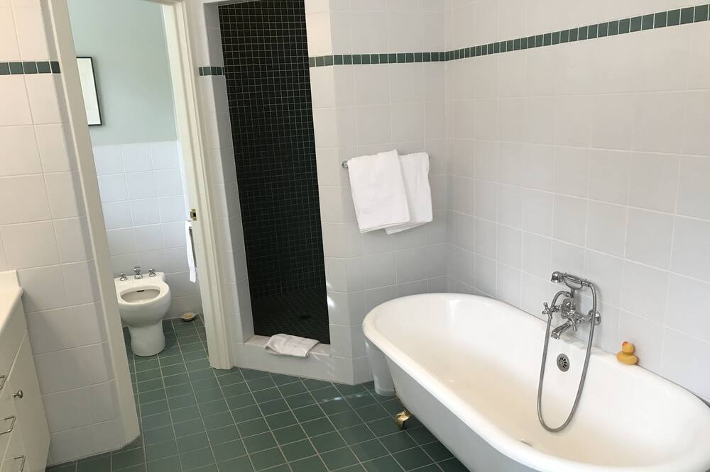 Photo of Bathroom in Terra Nova