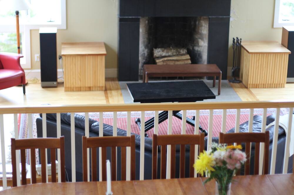 Photo of Livingroom in Terra Nova