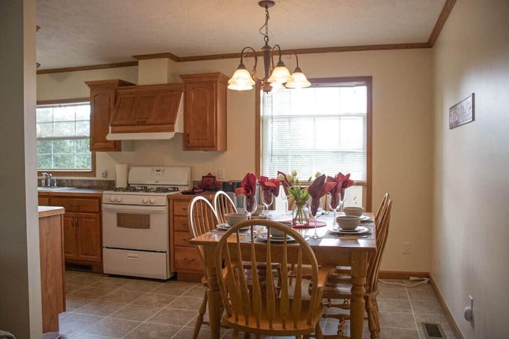 Photo of Kitchen in Ryerson