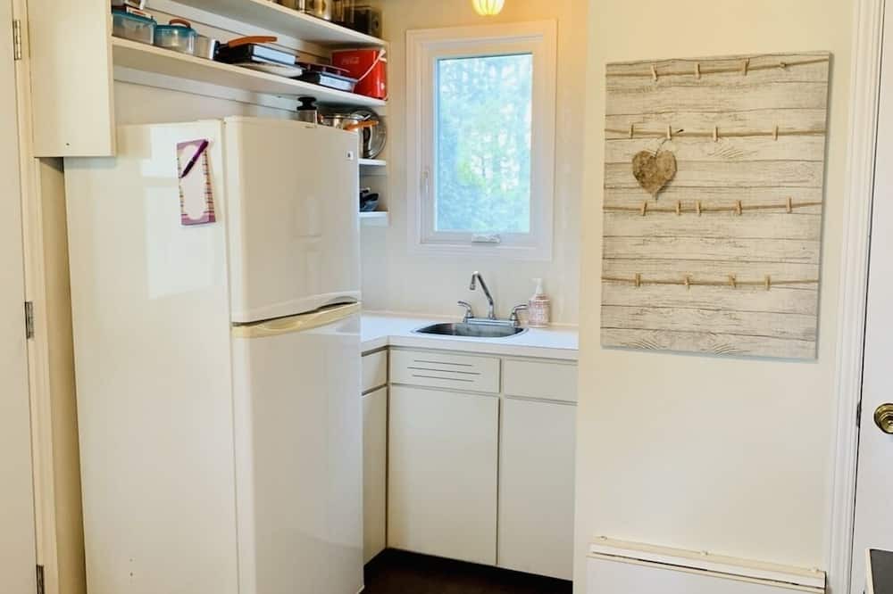Photo of Kitchen in Saint-Valerien-de-Milton