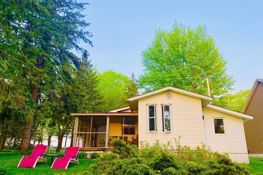 Photo of Outdoor in Saint-Valerien-de-Milton