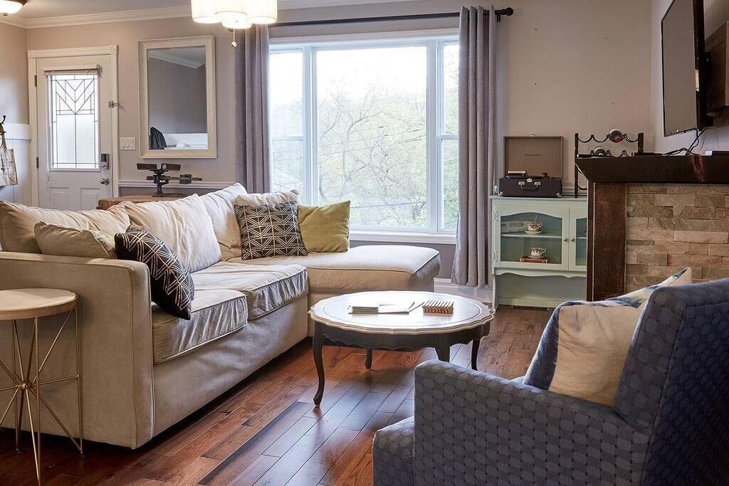 Photo of Livingroom in Prince Edward