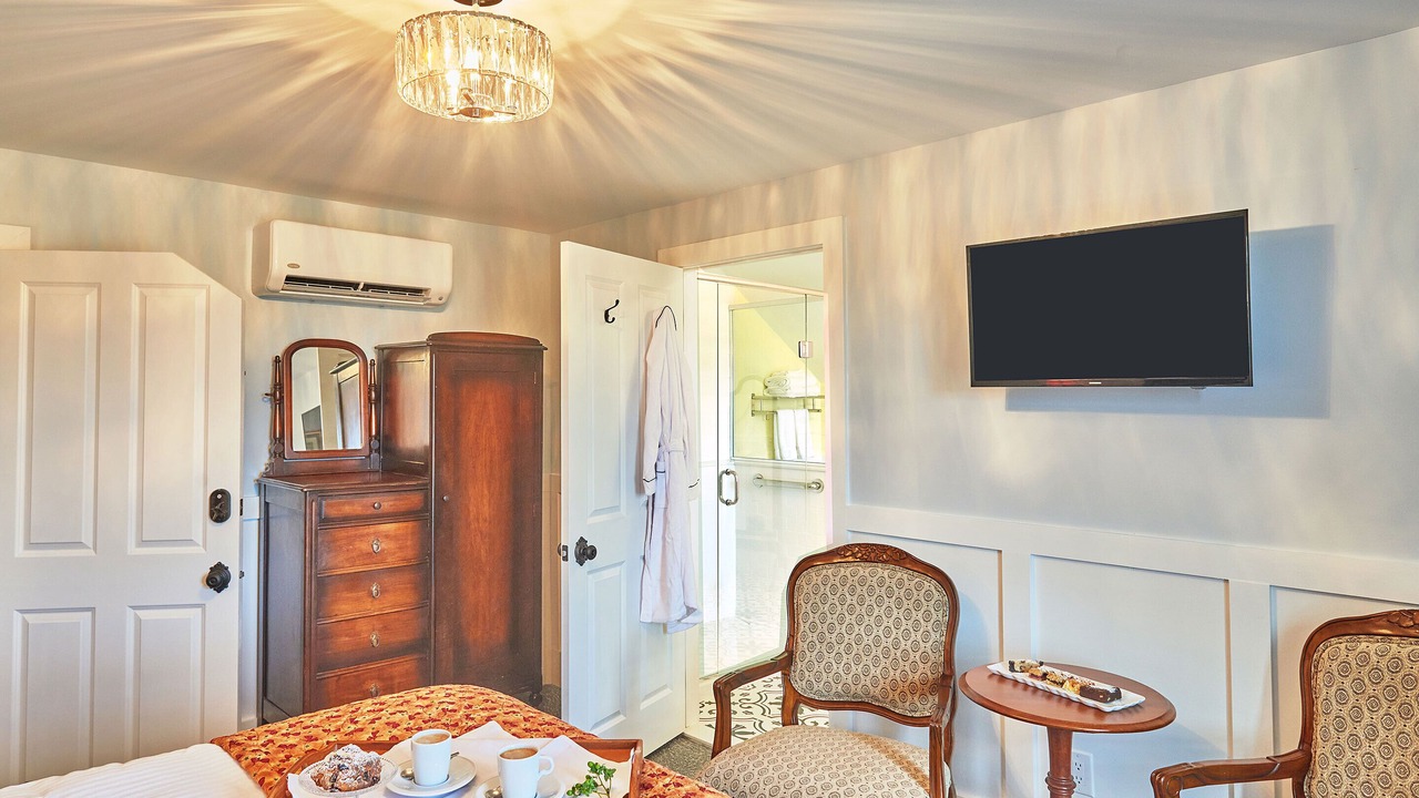 Photo of Bedroom in Oxford Mills