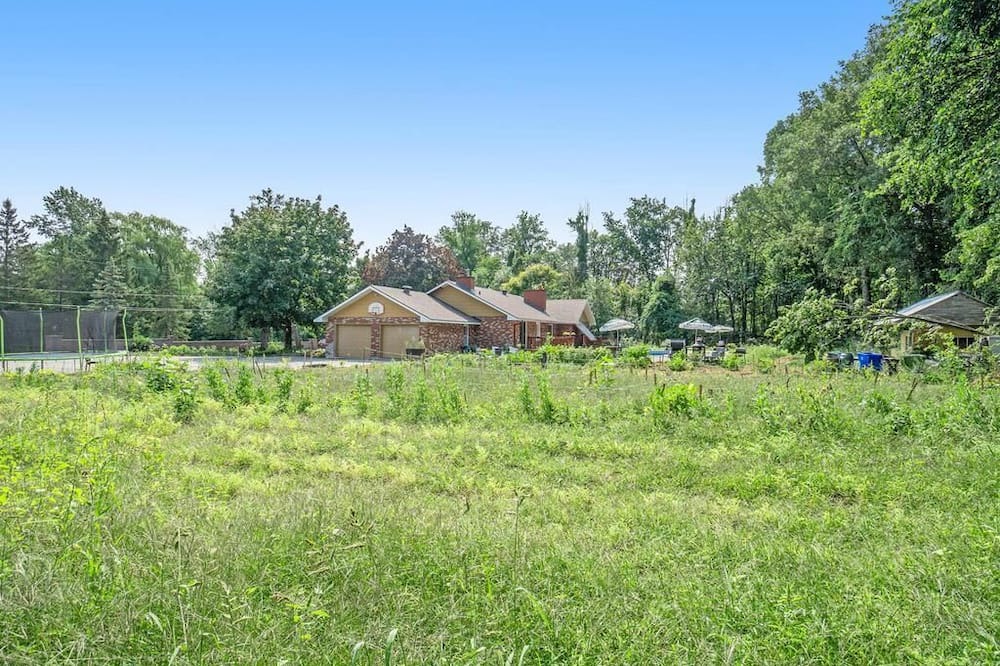 Photo of Outdoor in Aylmer