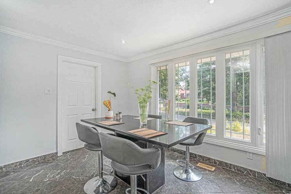 Photo of Kitchen in Aylmer