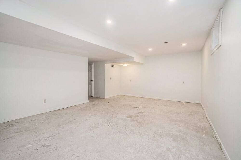 Photo of Bedroom in Aylmer