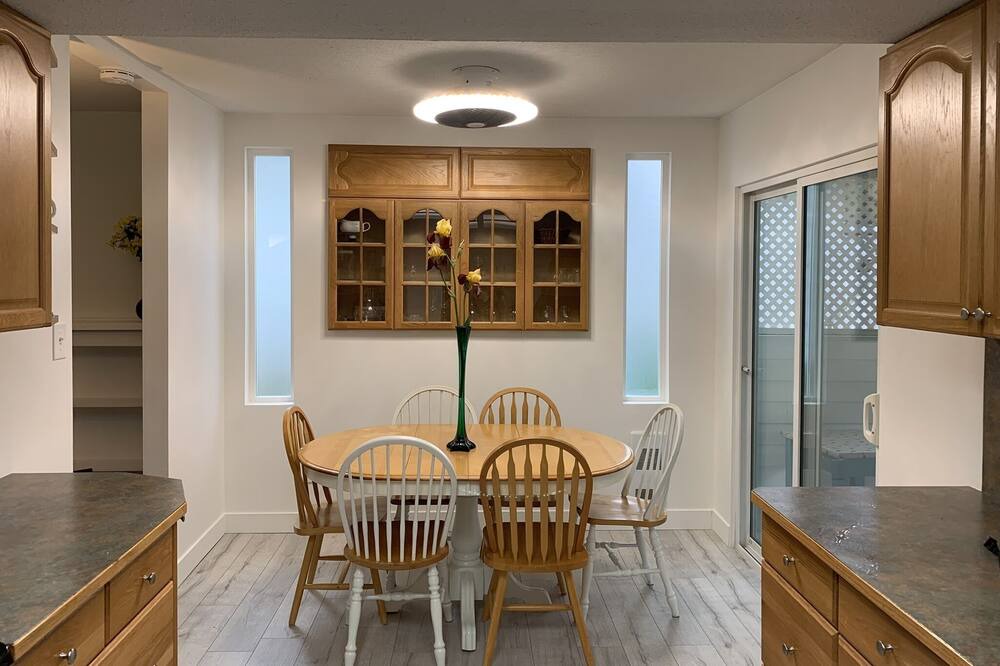 Photo of Kitchen in Canoe