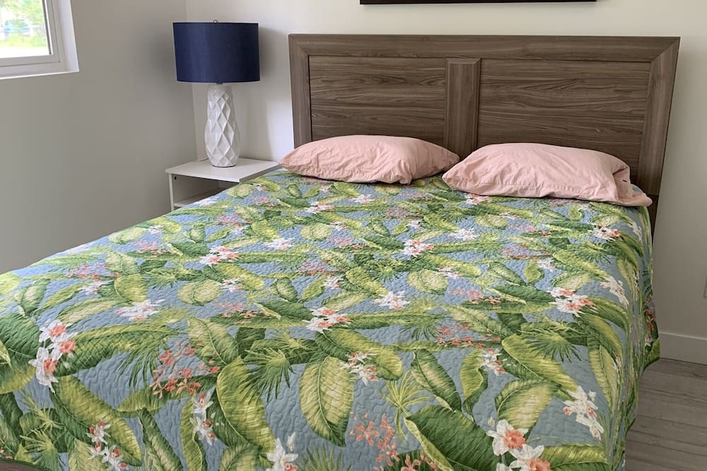 Photo of Bedroom in Canoe