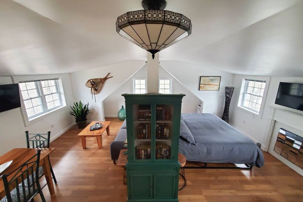 Photo of Bedroom in Port Carling