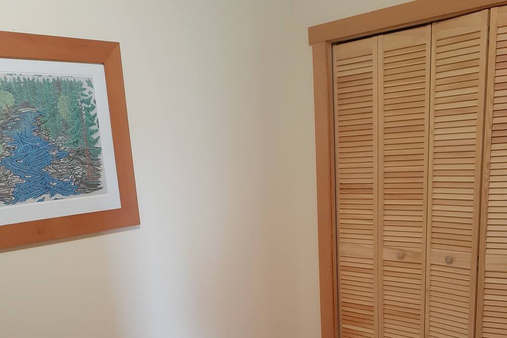 Photo of Bedroom in Youbou