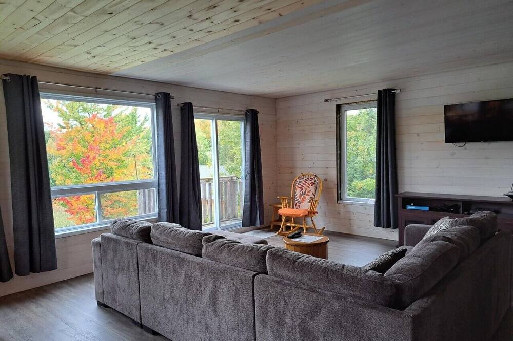 Photo of Livingroom in Saint-Hermenegilde
