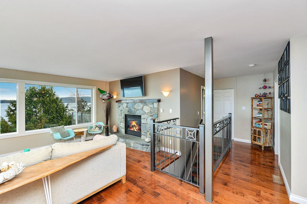 Photo of Bedroom in Mill Bay