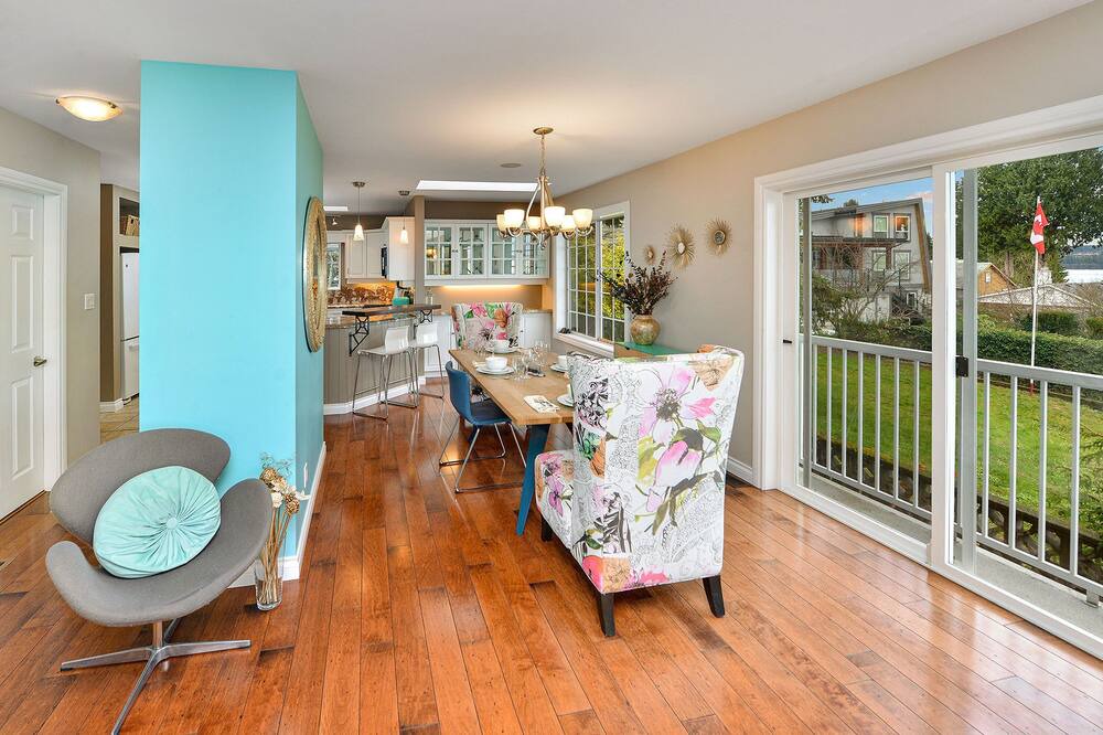 Photo of Bedroom in Mill Bay
