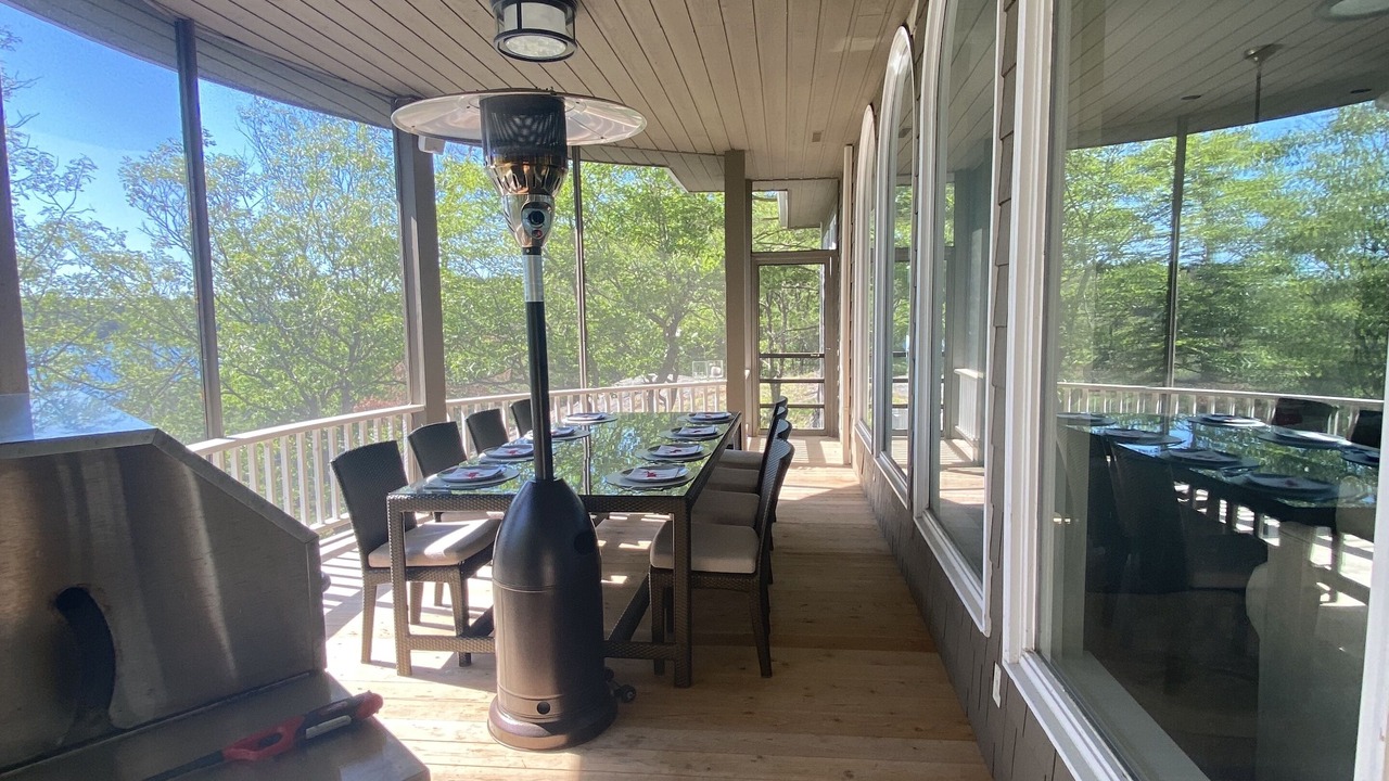 Photo of Patio Balcony in Muskoka Lakes