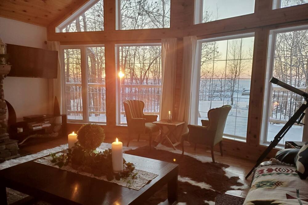 Photo of Livingroom in Beaconia
