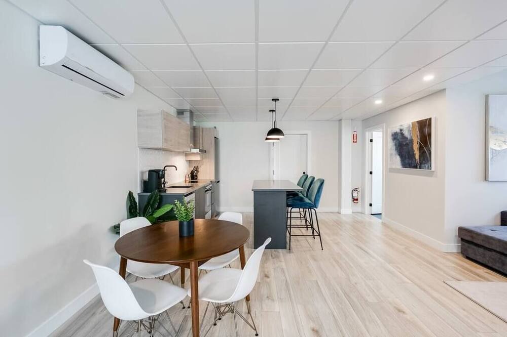 Photo of Livingroom in Laval