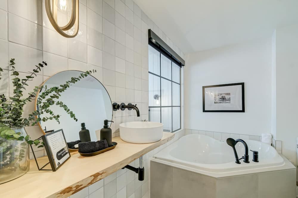 Photo of Bathroom in Sainte-Agathe-des-Monts