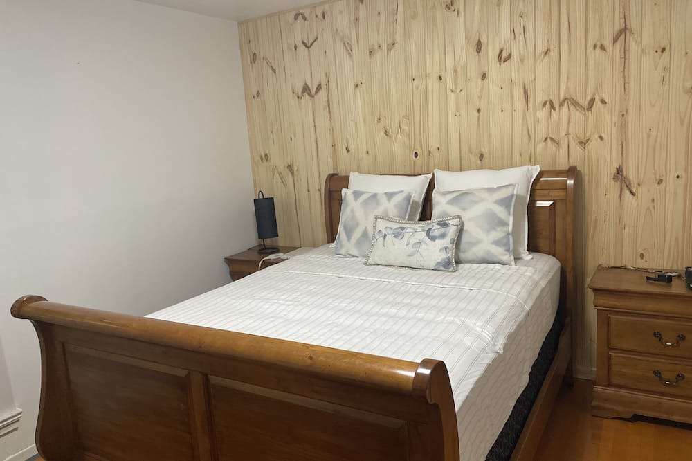 Photo of Bedroom in Mauricie