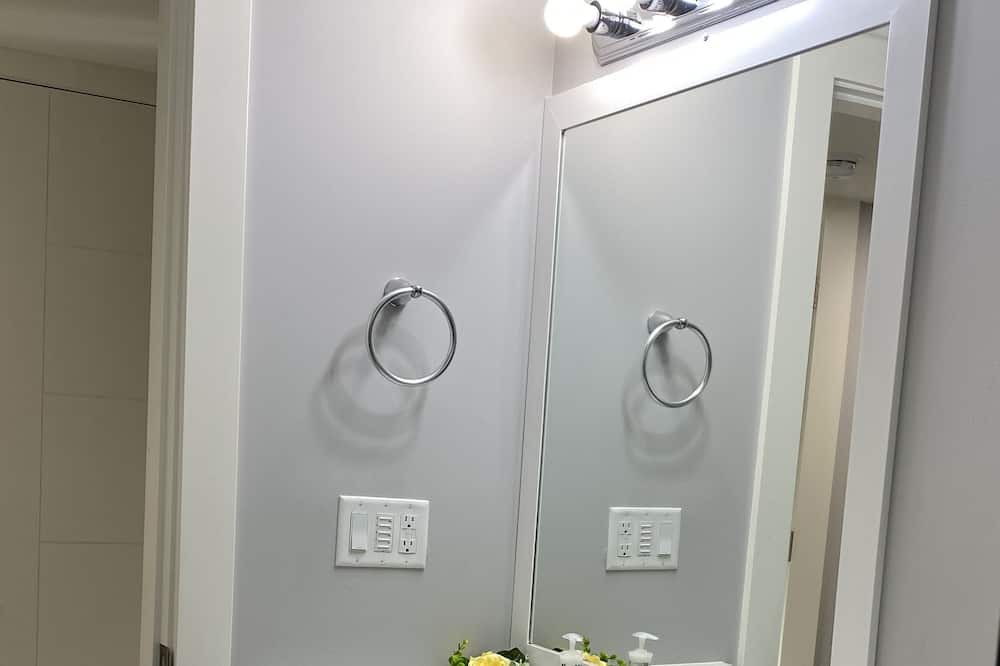 Photo of Bathroom in Mission