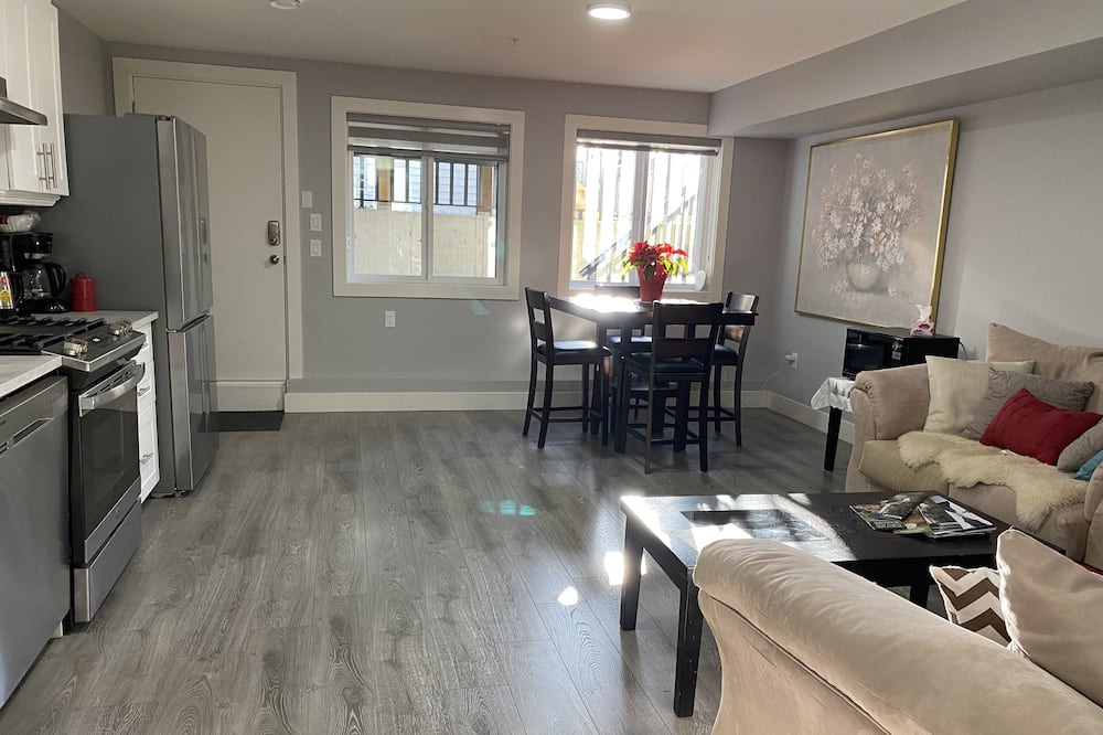 Photo of Livingroom in Mission