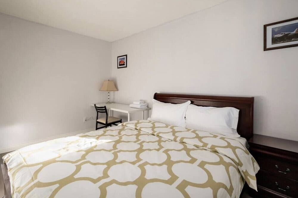Photo of Bedroom in Guildford