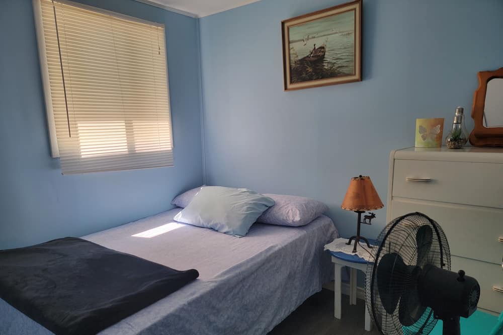 Photo of Bedroom in Greater Napanee
