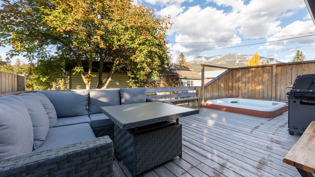 Photo of Outdoor in Golden