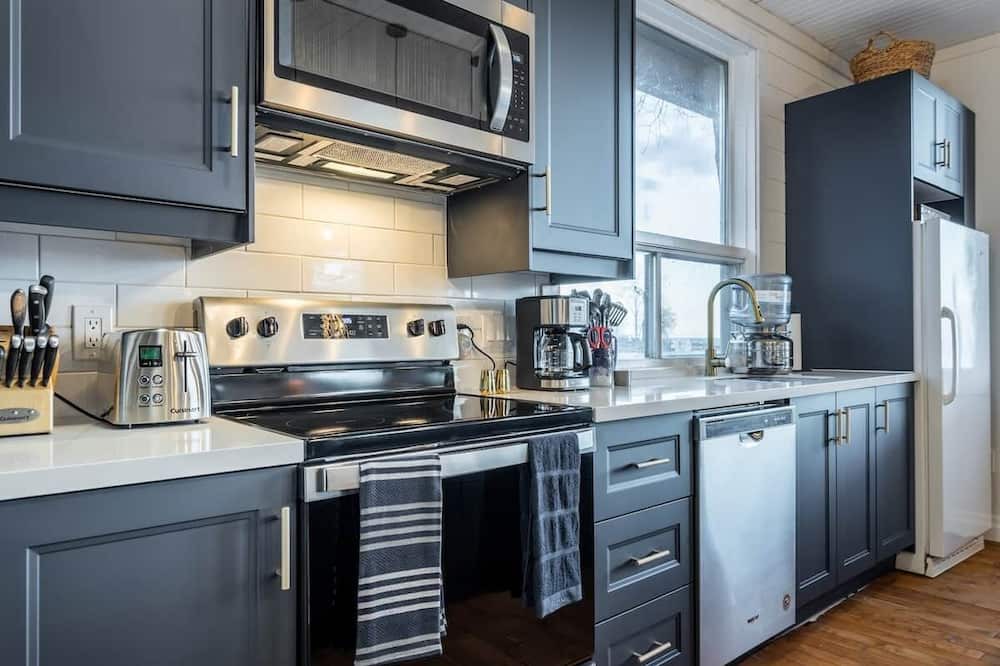 Photo of Kitchen in Waupoos