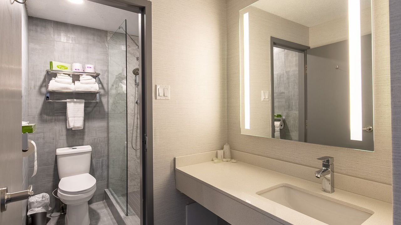 Photo of Bathroom in Mont-Laurier