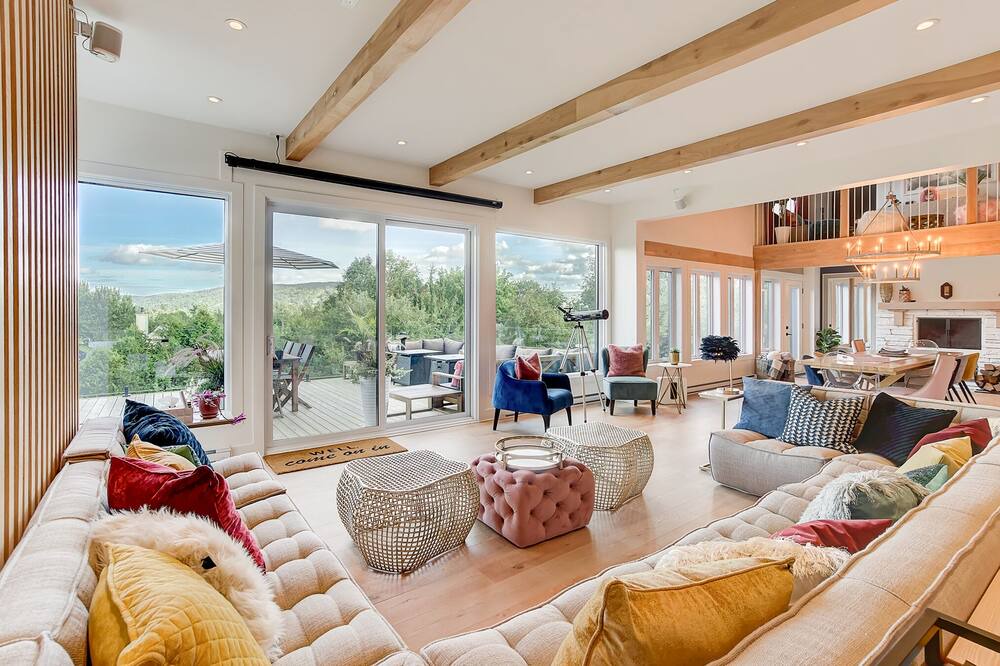 Photo of Livingroom in Saint-Sauveur-des-Monts