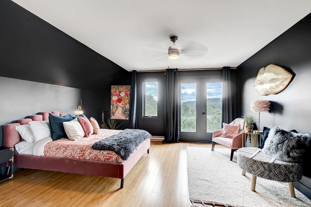 Photo of Bedroom in Saint-Sauveur-des-Monts