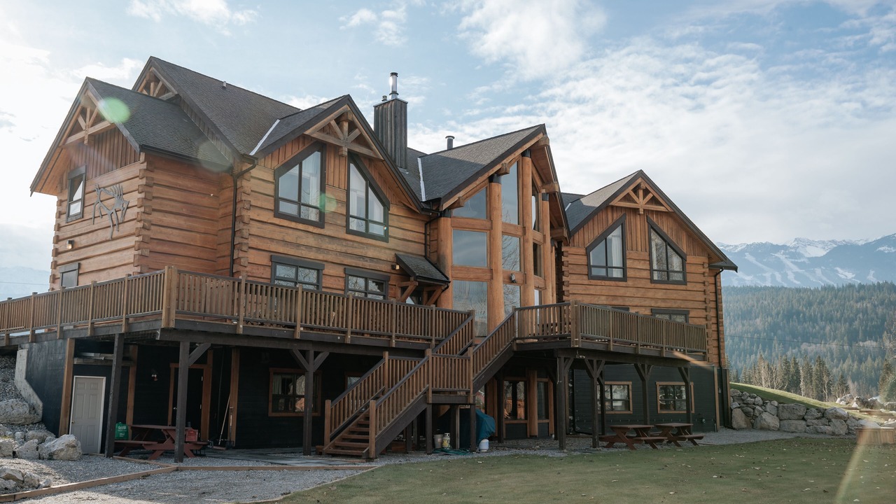 Photo of Outdoor in Golden